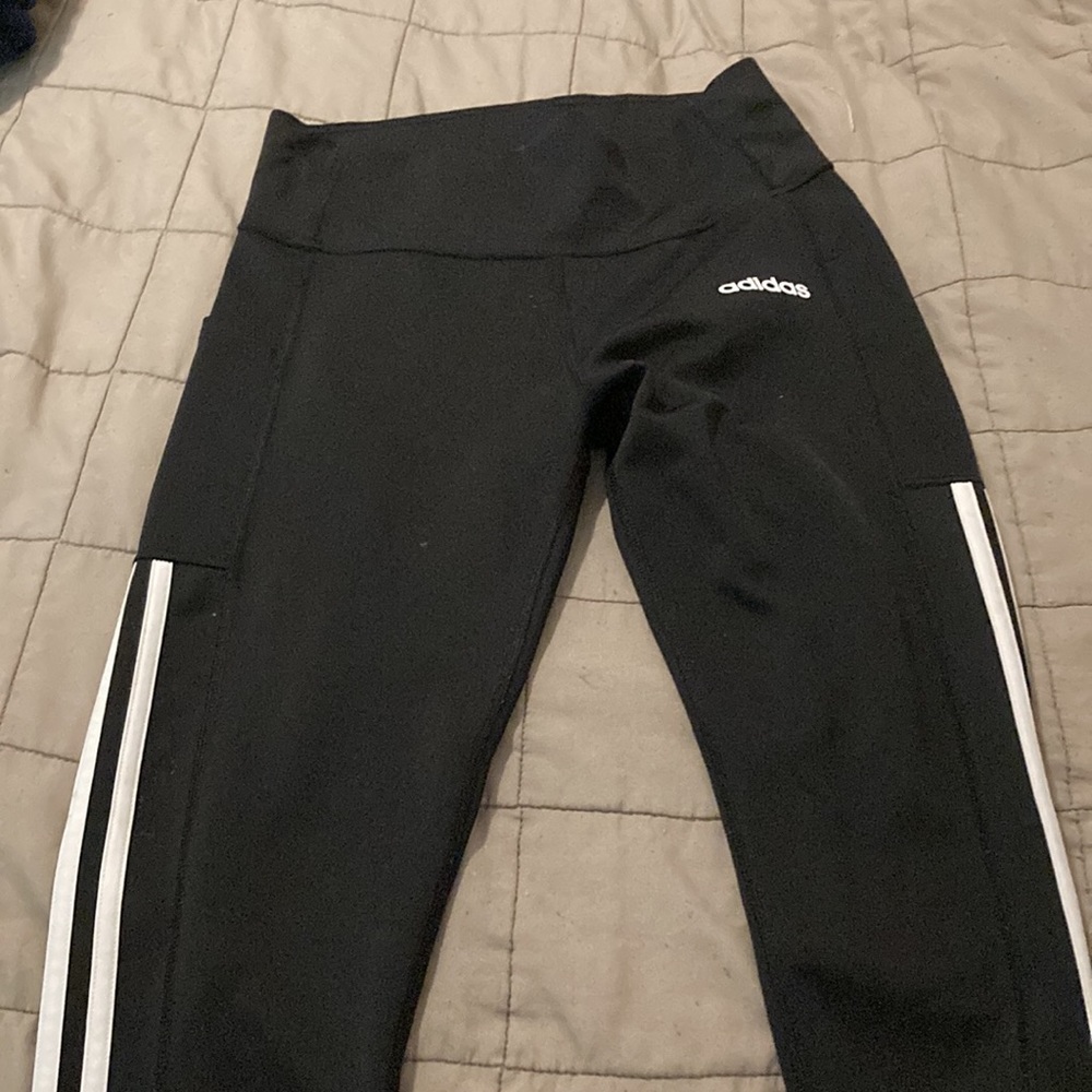 Adidas medium - Picture 2 of 4